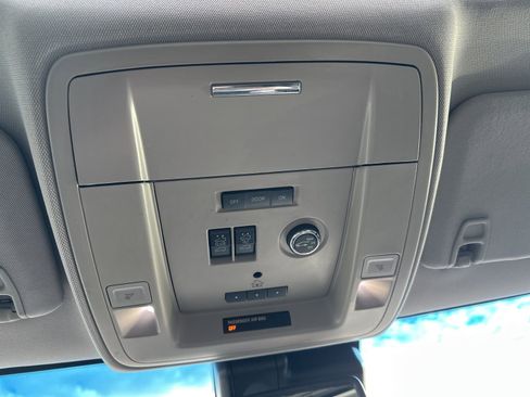 Used 2016 Chevrolet Suburban LT w/ Luxury Package image 62