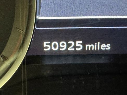 Used 2021 INFINITI QX50 Luxe w/ Appearance Package image 17