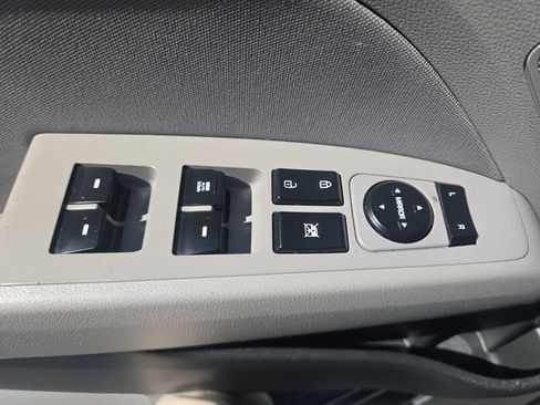 Used 2020 Hyundai Elantra SEL FWD image 17