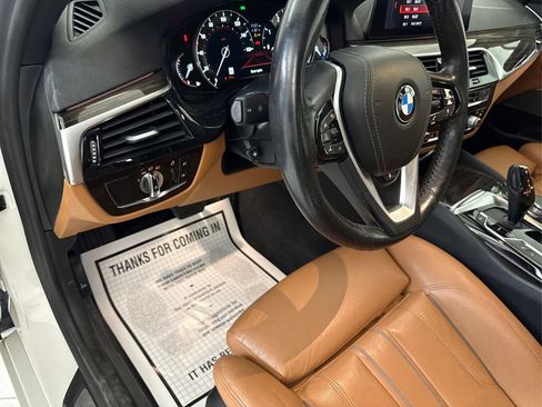 Used 2019 BMW 530i RWD image 28