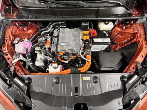 Certified 2026 Toyota C-HR AWD/4WD image 31