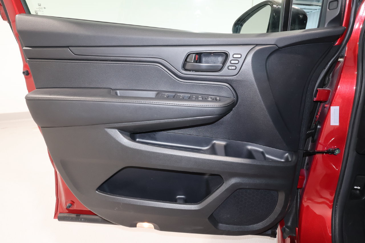 Used 2025 Honda Odyssey Sport-L image 20