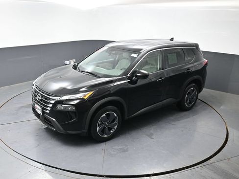 Used 2025 Nissan Rogue SV FWD image 44
