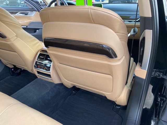 Used 2016 BMW 750i xDrive AWD/4WD image 39