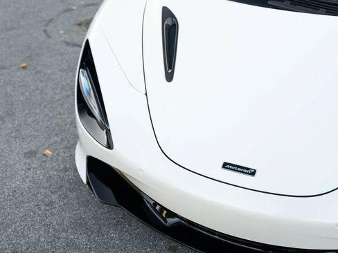 Used 2021 McLaren 720S Spider image 13