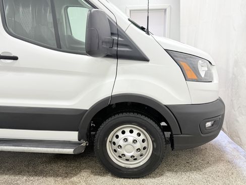 Used 2024 Ford Transit 250 Low Roof AWD w/ Exterior Upgrade Package image 26