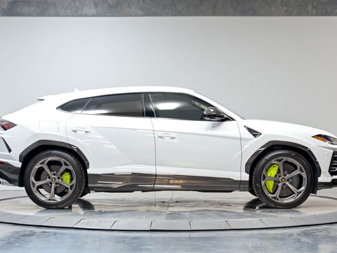 Used 2020 Lamborghini Urus AWD/4WD image 19