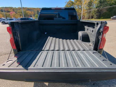 Certified 2022 Chevrolet Silverado 1500 RST image 25