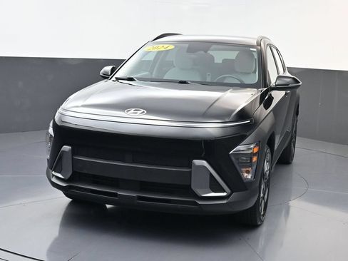 Certified 2024 Hyundai Kona SEL AWD/4WD image 8