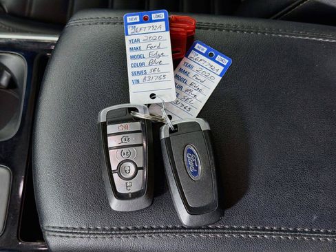 Used 2020 Ford Edge SEL w/ Convenience Package AWD/4WD image 4
