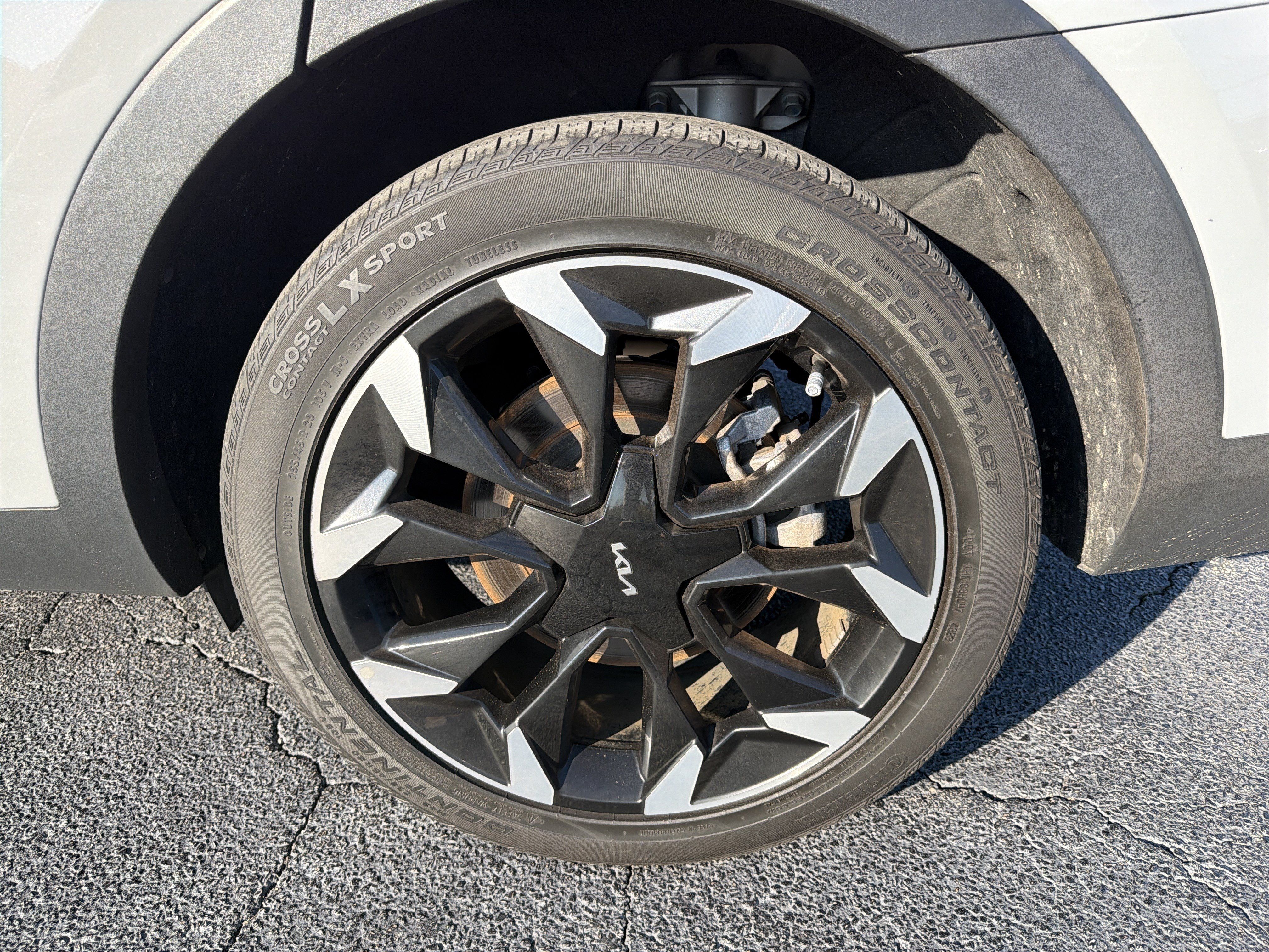 Used 2024 Kia Sorento EX w/ Panoramic Sunroof Package FWD image 7