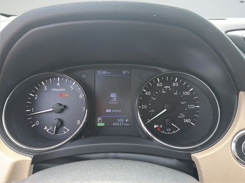 Used 2019 Nissan Rogue SV FWD image 33