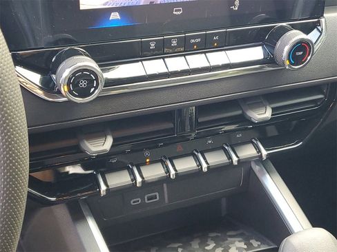 New 2026 Chevrolet Colorado W/T image 21