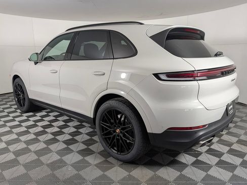 New 2026 Porsche Cayenne image 3