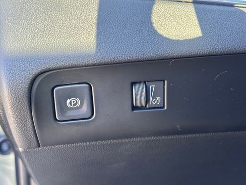 Used 2022 Buick Enclave Essence w/ Experience Buick Package image 27