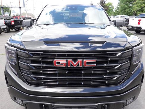 Used 2023 GMC Sierra 1500 Elevation AWD/4WD image 7