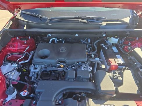 Used 2025 Toyota RAV4 XLE Premium image 31