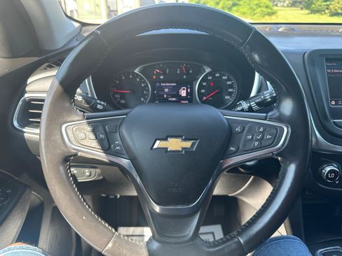 Used 2021 Chevrolet Equinox LT AWD/4WD image 25