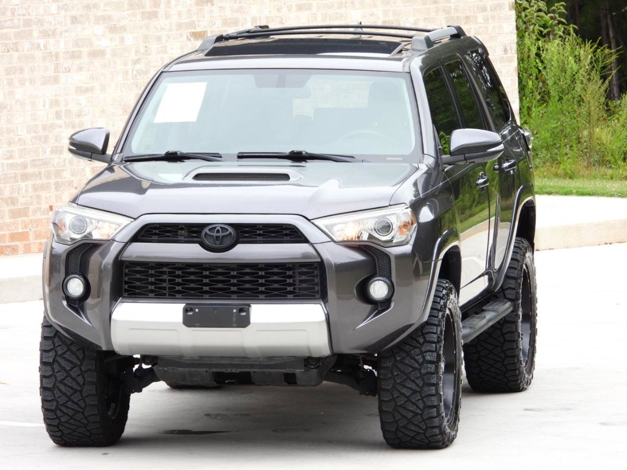 Used 2018 Toyota 4Runner TRD Off-Road Premium AWD/4WD image 36