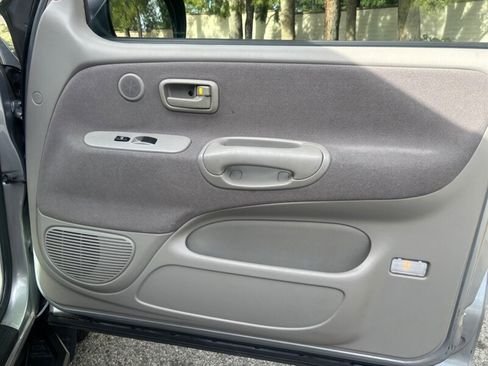 Used 2002 Toyota Tundra SR5 image 17