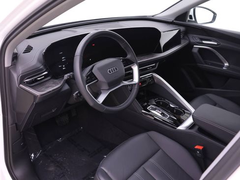 Certified 2025 Audi Q5 Premium w/ Convenience Package AWD/4WD image 6