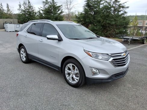 Used 2019 Chevrolet Equinox Premier image 3
