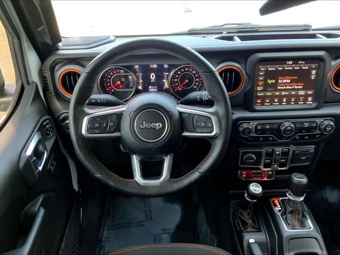 Certified 2022 Jeep Gladiator Mojave w/ Cold Weather Group image 5