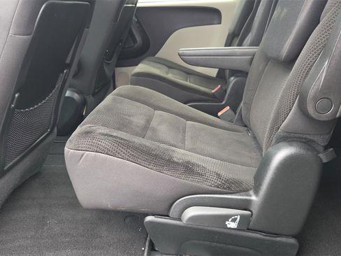 Used 2017 Dodge Grand Caravan SE w/ Power Window Group image 25