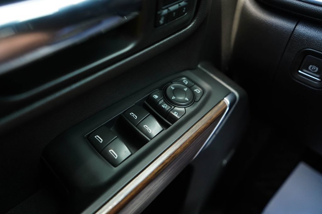 Used 2022 Chevrolet Silverado 2500 High Country w/ Z71 Off-Road Package AWD/4WD image 33