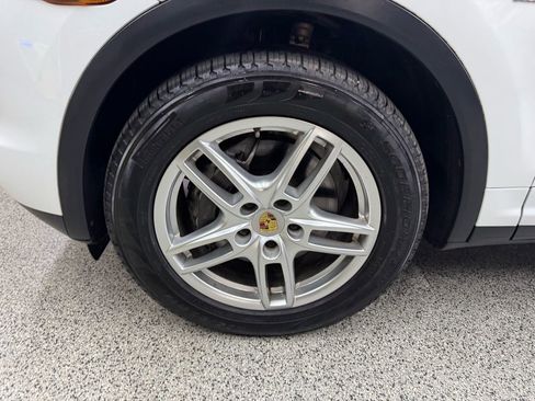 Used 2014 Porsche Cayenne Diesel AWD/4WD image 36