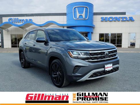 Used 2023 Volkswagen Atlas Cross Sport SE image 1