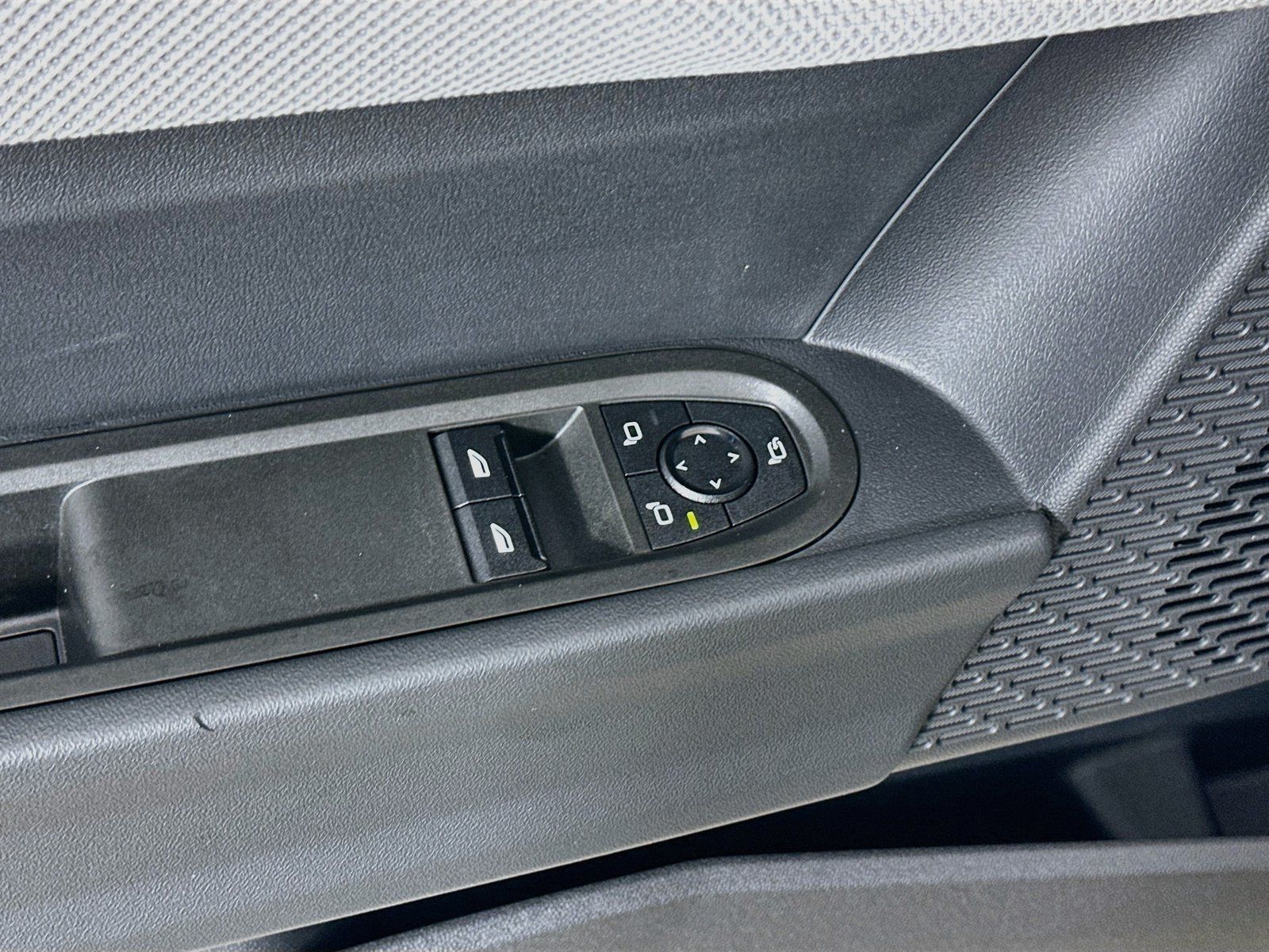 New 2026 MINI Cooper 2-Door Hardtop FWD image 17