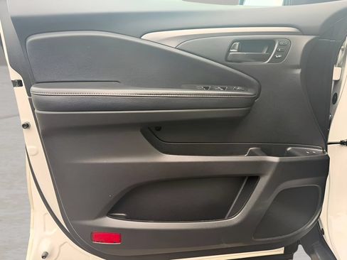 Used 2023 Honda Passport EX-L image 19