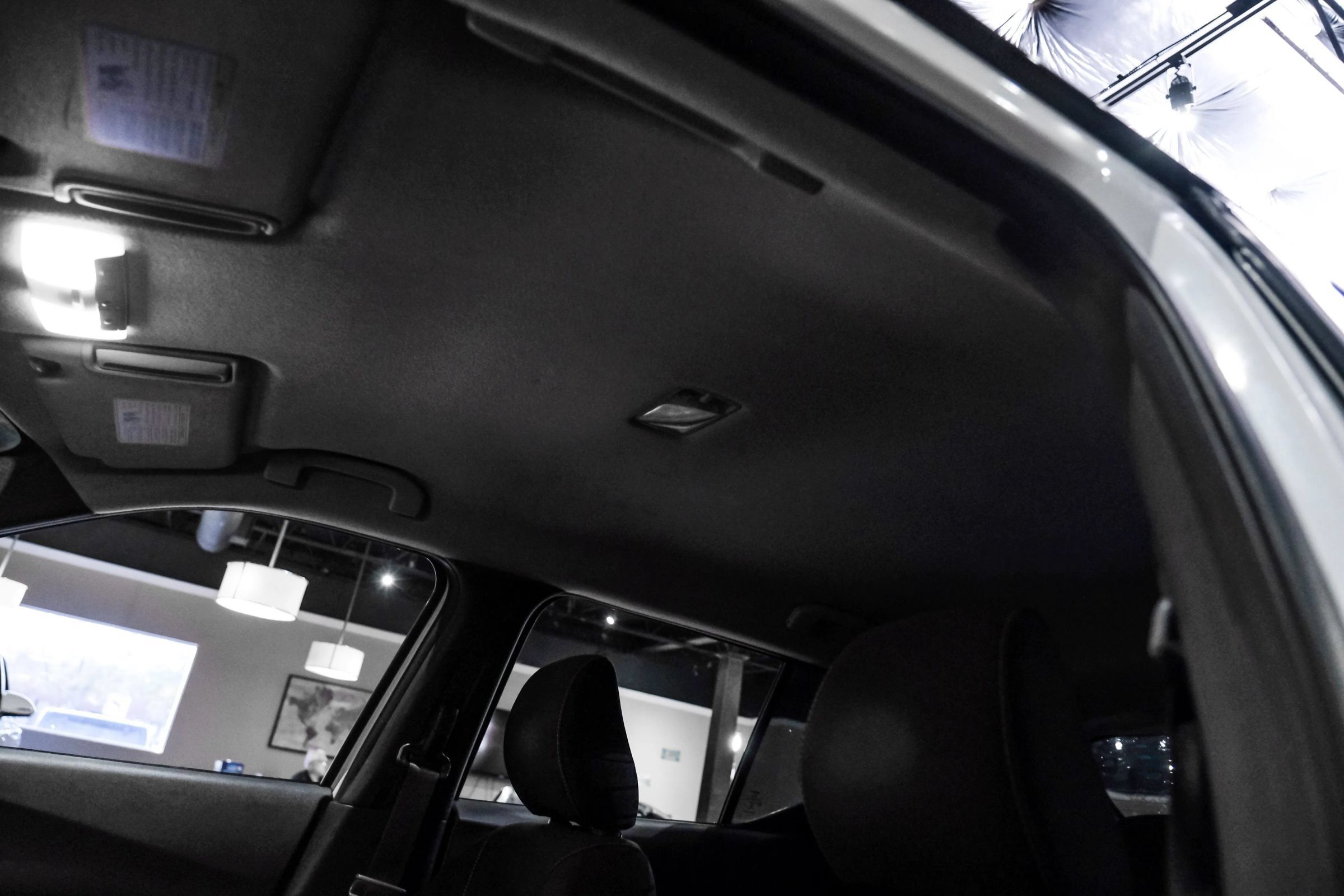 Used 2018 Nissan Kicks SV FWD image 24