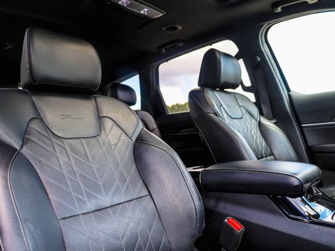 Used 2024 Kia Telluride EX X-Line AWD/4WD image 16