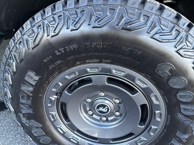 Certified 2025 Ford Bronco Outer Banks w/ Sasquatch Package AWD/4WD image 14