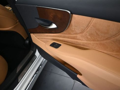 Used 2024 Lexus LS 500 RWD image 21