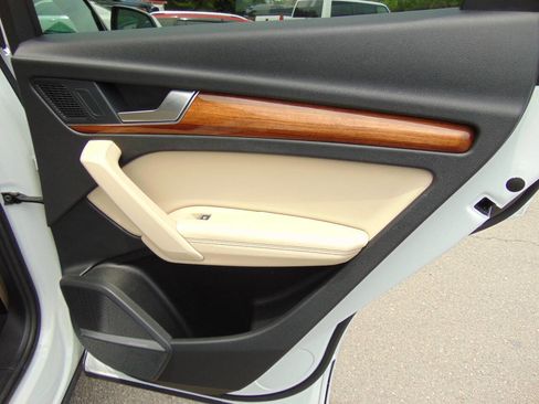 Used 2022 Audi Q5 2.0T Premium Plus w/ Premium Plus Package image 49