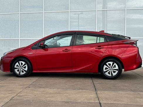 Certified 2017 Toyota Prius Four w/ Advanced Technology Package image 8