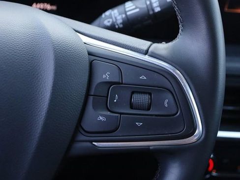 Used 2024 Buick Encore GX Sport Touring image 12