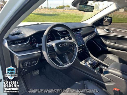 Used 2023 Jeep Grand Cherokee L Limited w/ Luxury Tech Group II RWD image 14