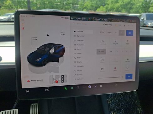 Used 2022 Tesla Model Y Performance AWD/4WD image 27