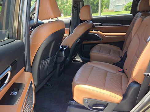 Used 2023 Kia Telluride SX X-Line AWD/4WD image 5