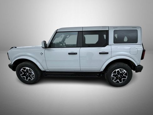 New 2026 Ford Bronco Outer Banks image 8