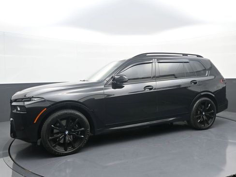 Used 2025 BMW X7 M60i AWD/4WD image 4