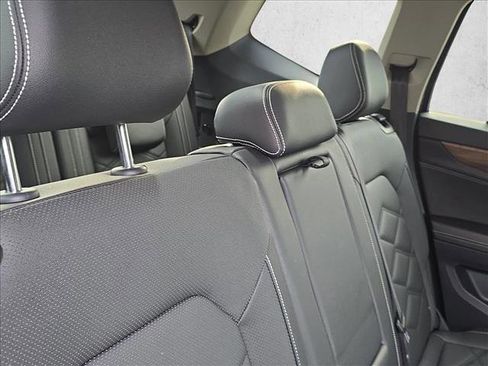 Certified 2025 Volkswagen Atlas SE image 13