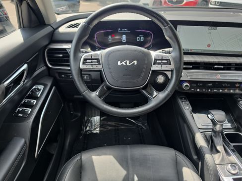 Certified 2023 Kia Telluride EX w/ EX Captain's Chair Package AWD/4WD image 14