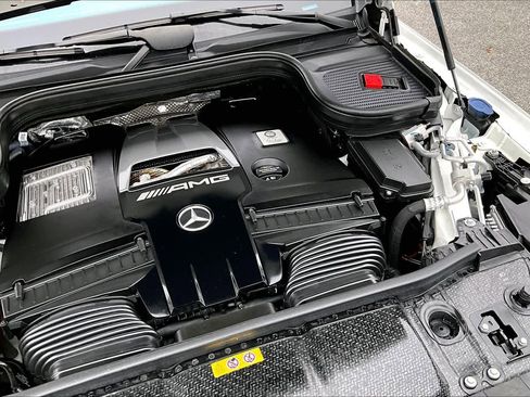 Used 2023 Mercedes-Benz GLS 63 AMG 4MATIC image 32