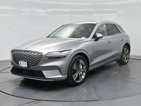 Used 2025 Genesis Electrified GV70 w/ Prestige Package AWD/4WD image 28