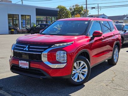 New 2025 Mitsubishi Outlander ES